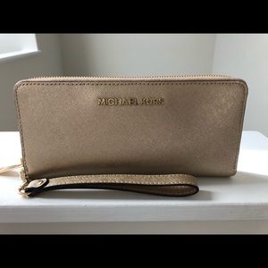 Michael Kors wallet